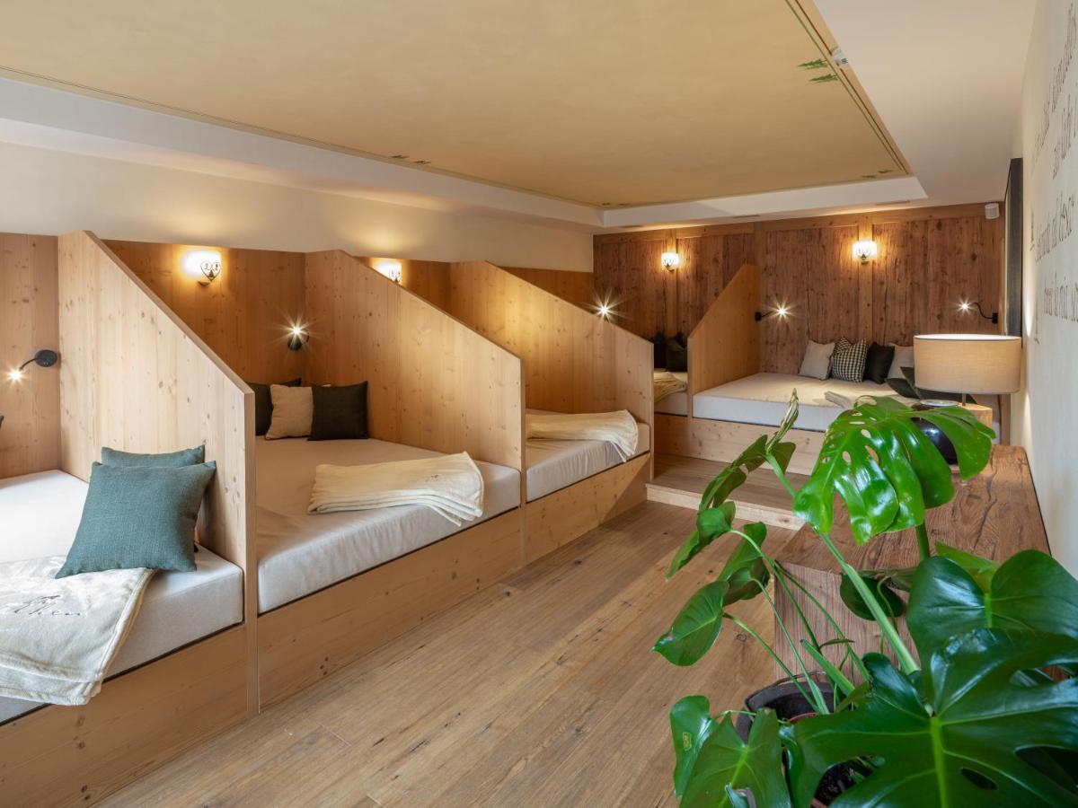 Hotel Falken Фалцес Екстериор снимка